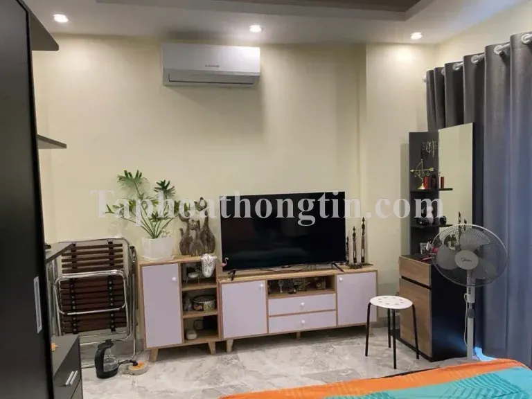 Bán Đất Đẹp Ngọc Thụy • Giá: 8.4 tỷ • Diện tích: 49.5 m², mặt tiền 4.5 m