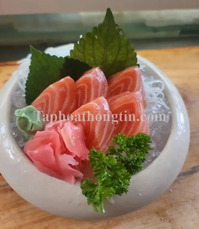 UY-Qu-Sushi-Ngon-139B-V-n-Bi-P-Tr-ng-TP-Th-c-Tel-0905463401