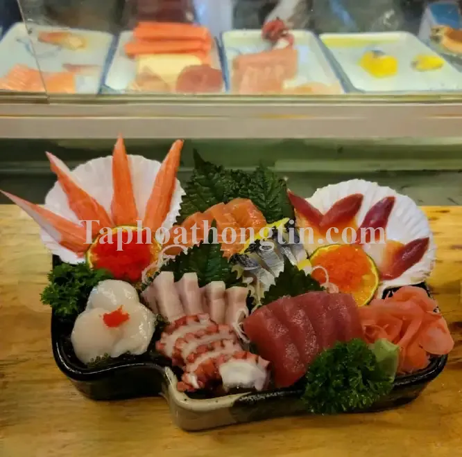 UY-Qu-Sushi-Ngon-139B-V-n-Bi-P-Tr-ng-TP-Th-c-Tel-0905463401