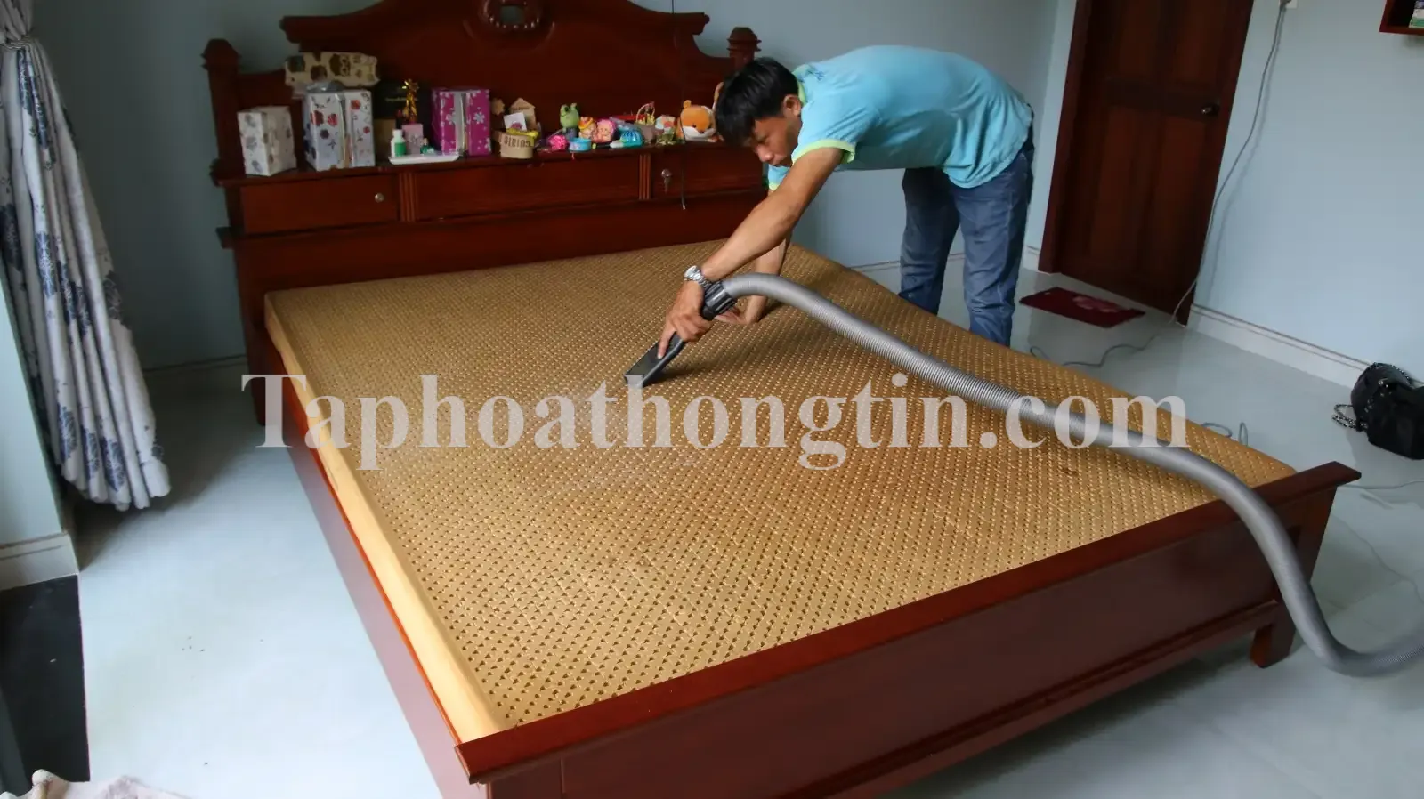 Dịch vụ vệ sinh (giặt) nệm, thảm, ghế sofa tận nhà